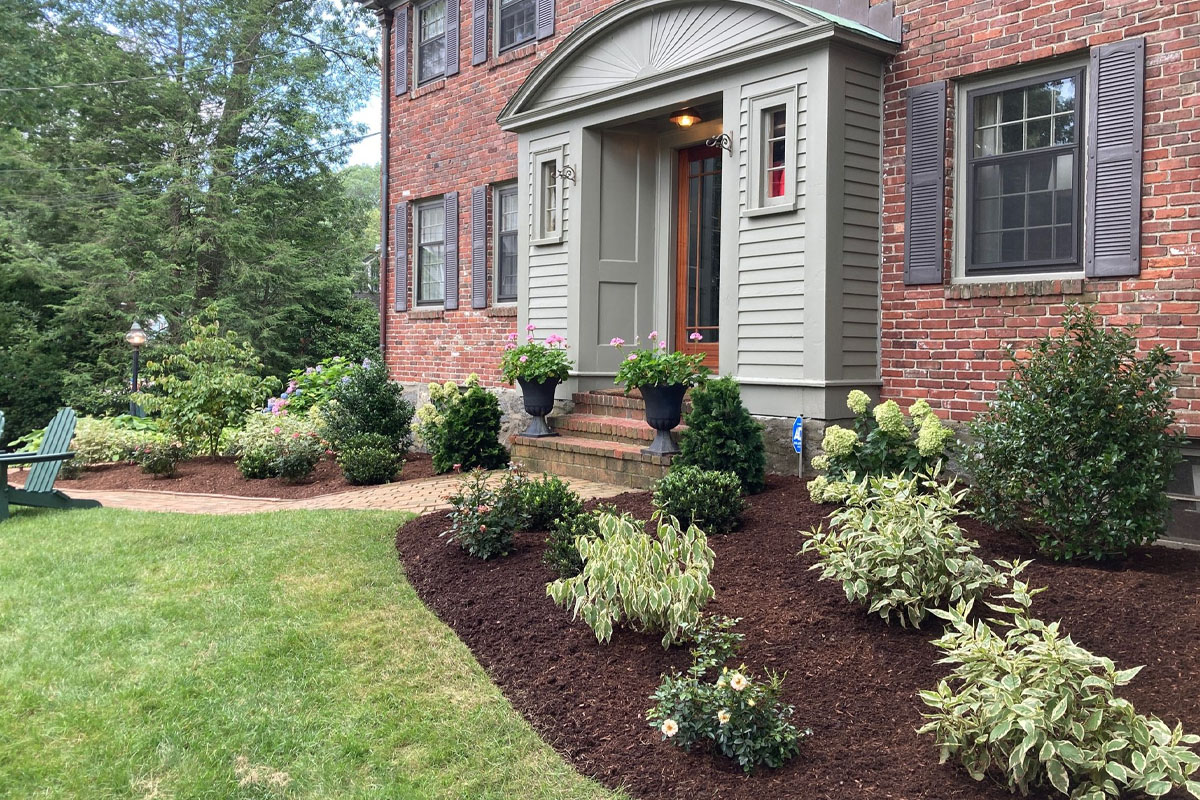 spring-yard-clean-ups-milton-ma
