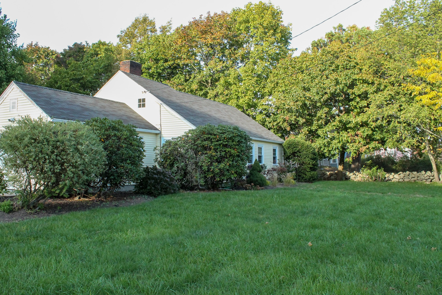 lawn-fertilization-milton-ma-02