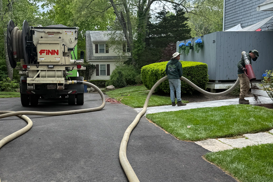 mulch-installation-milton-ma-01