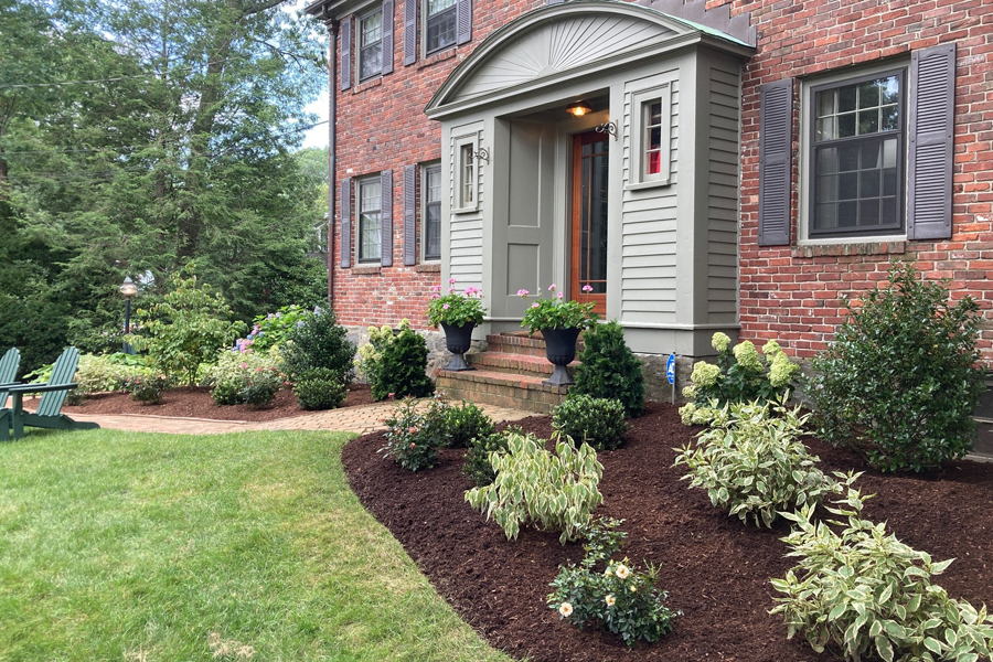 mulch-installation-milton-ma-02