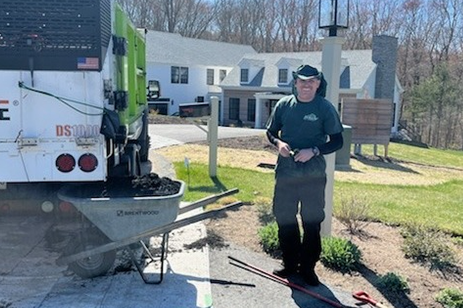mulch-installation-milton-ma-03