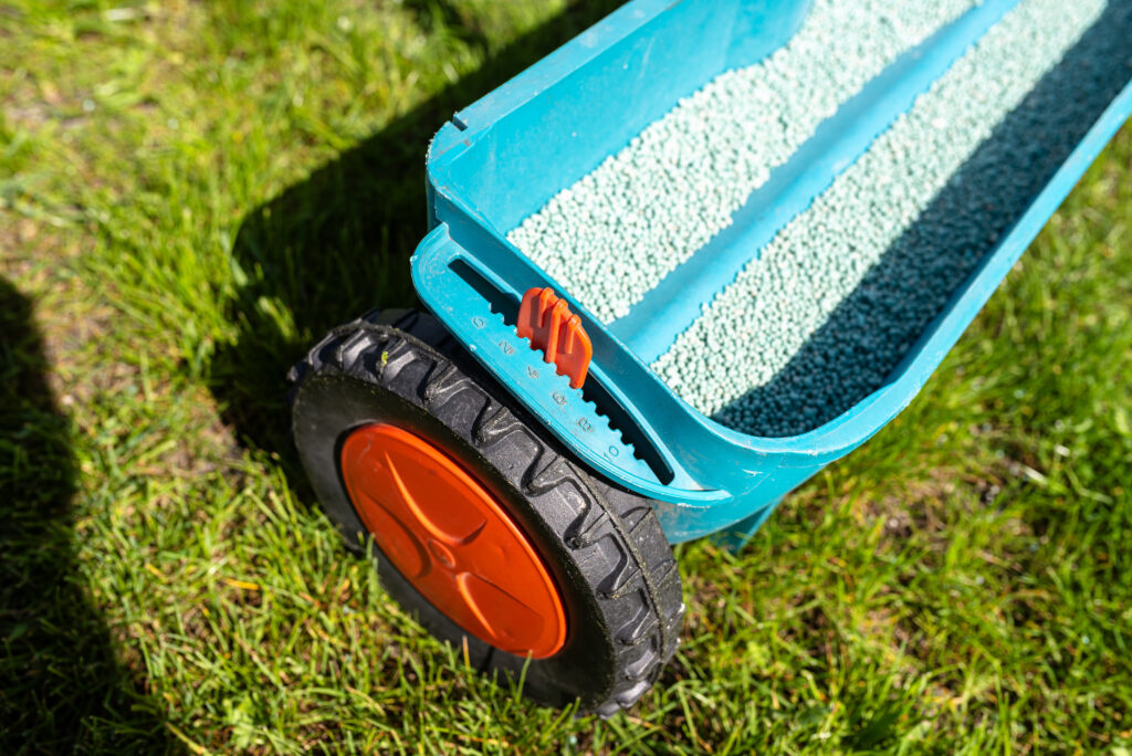 professional lawn fertilization
